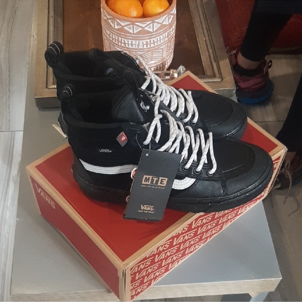 Vans Black SK8-Hi MTE-2 Shoes - Picture 5 of 5
